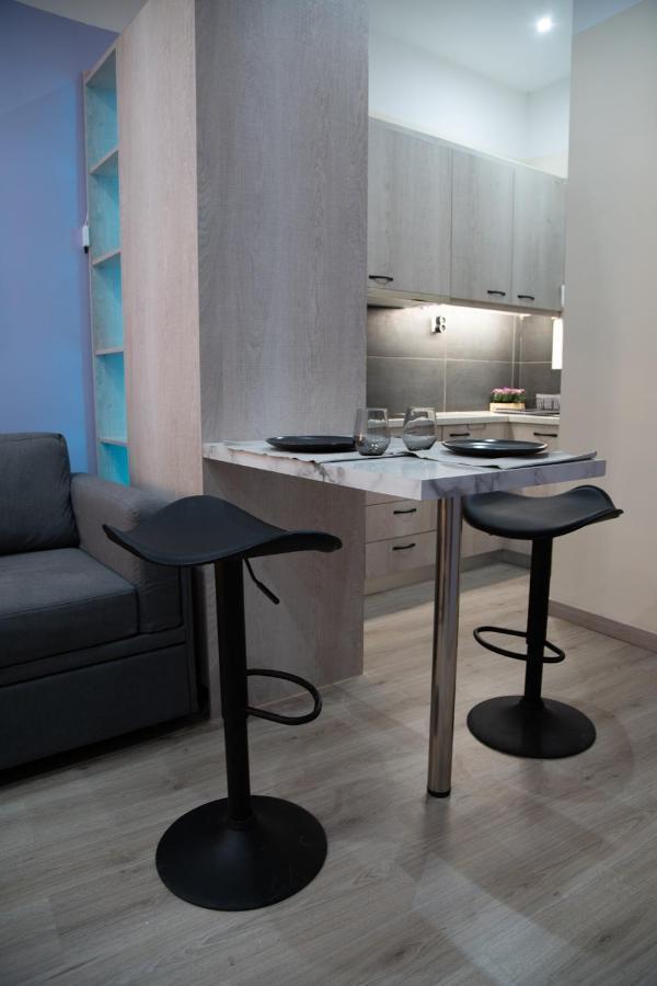 Modern Apartment Downtown 아테네 외부 사진